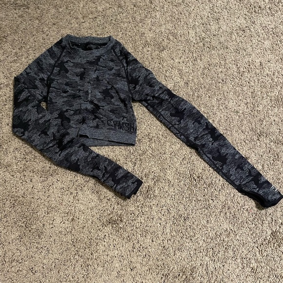 Gymshark camo longsleeve crop top - Picture 1 of 5
